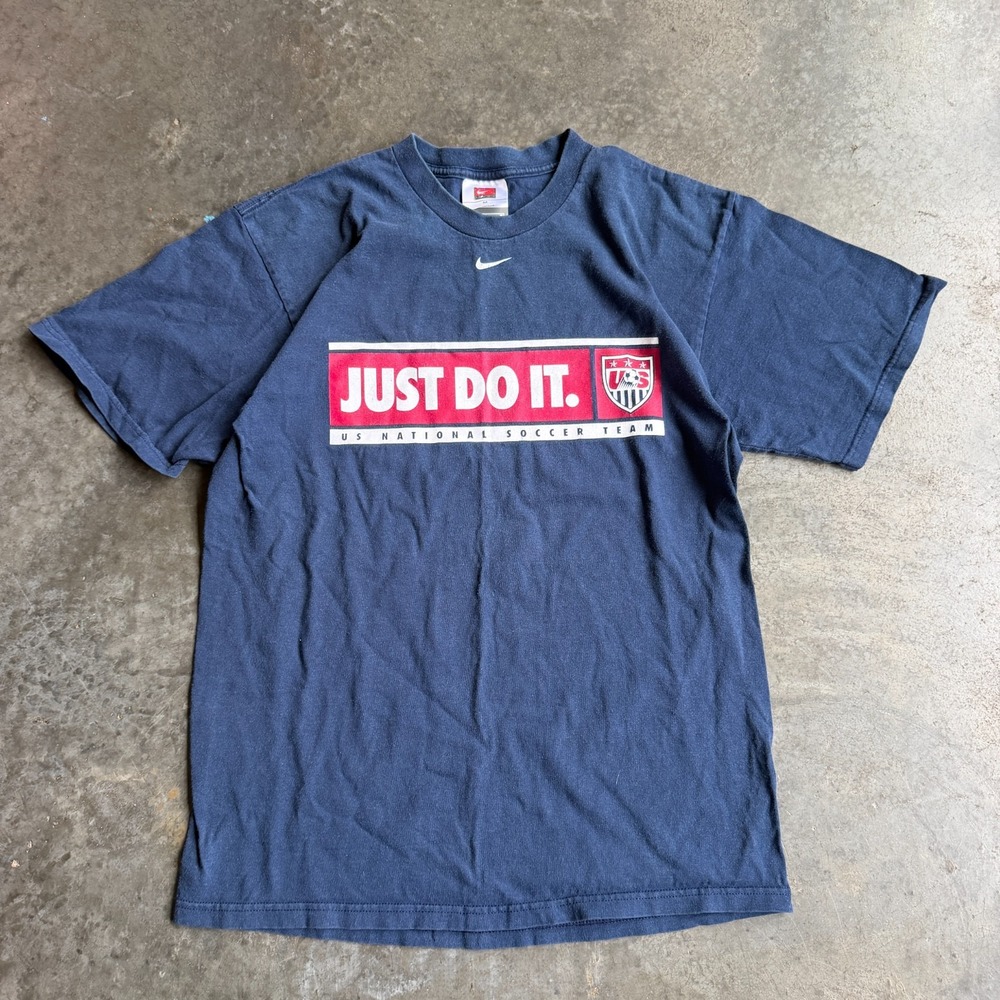VTG Nike USA National Team Center Swoosh Shirt Graphic Soccer Mens M (18.5x27)